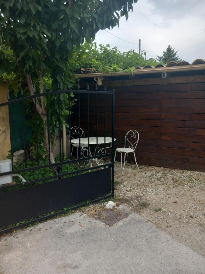 Maison Individuellle Provencale Villeneuve-lès-Avignon Esterno foto